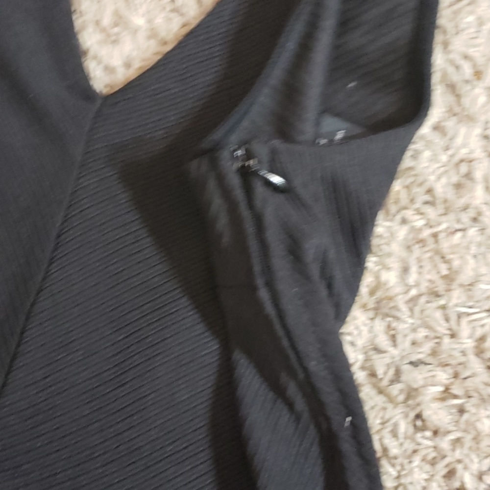 H&M LITTLE BLACK DRESS FIT N FLARE SZ M - Picture 3 of 6